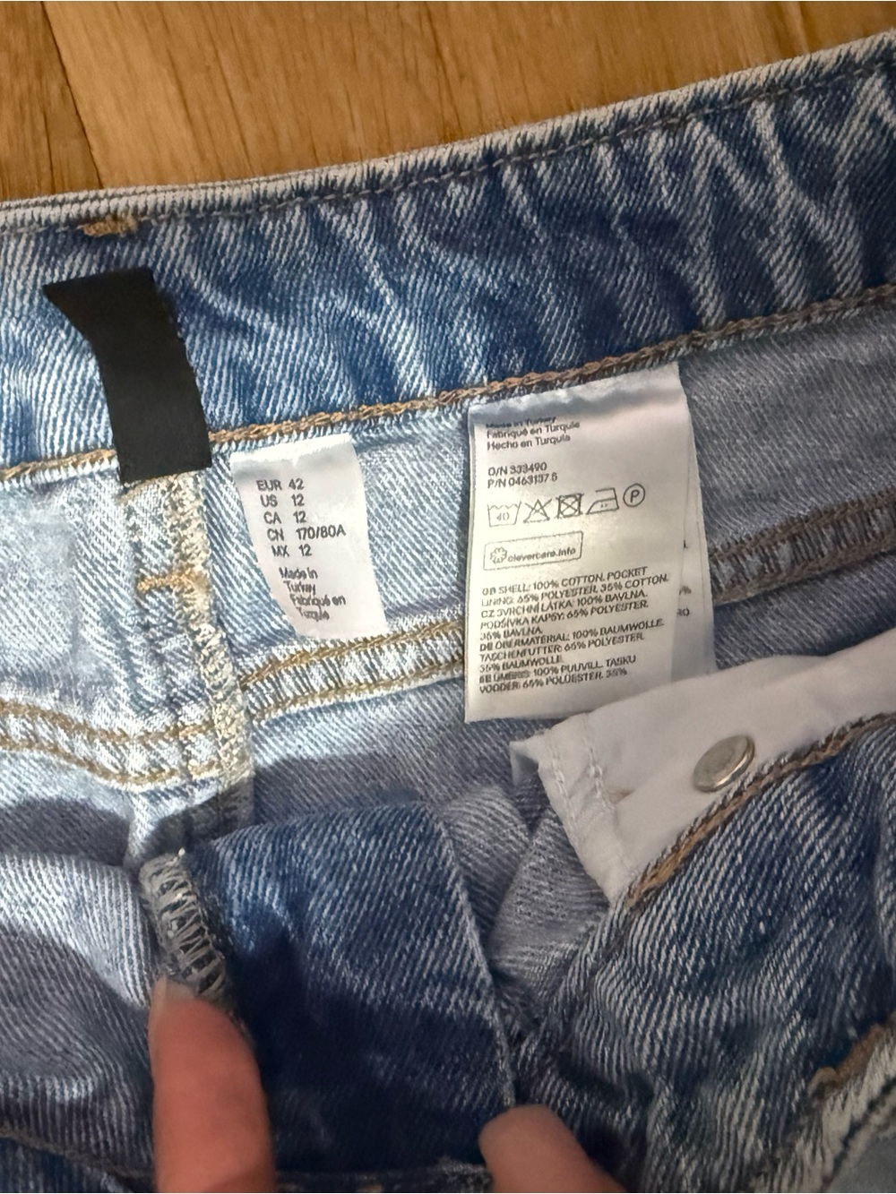 H&M Light Blue Denim Mini Skirt - Picture 2 of 3
